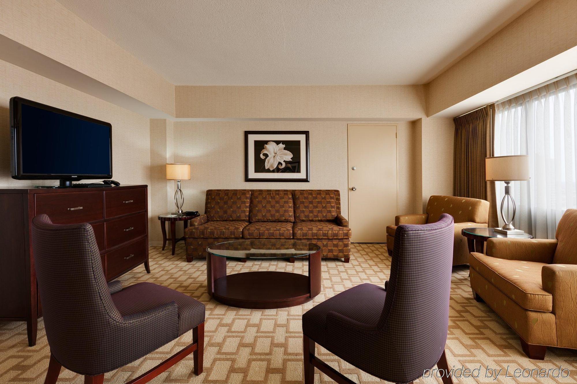 Mart Plaza River North, An Ihg 4*