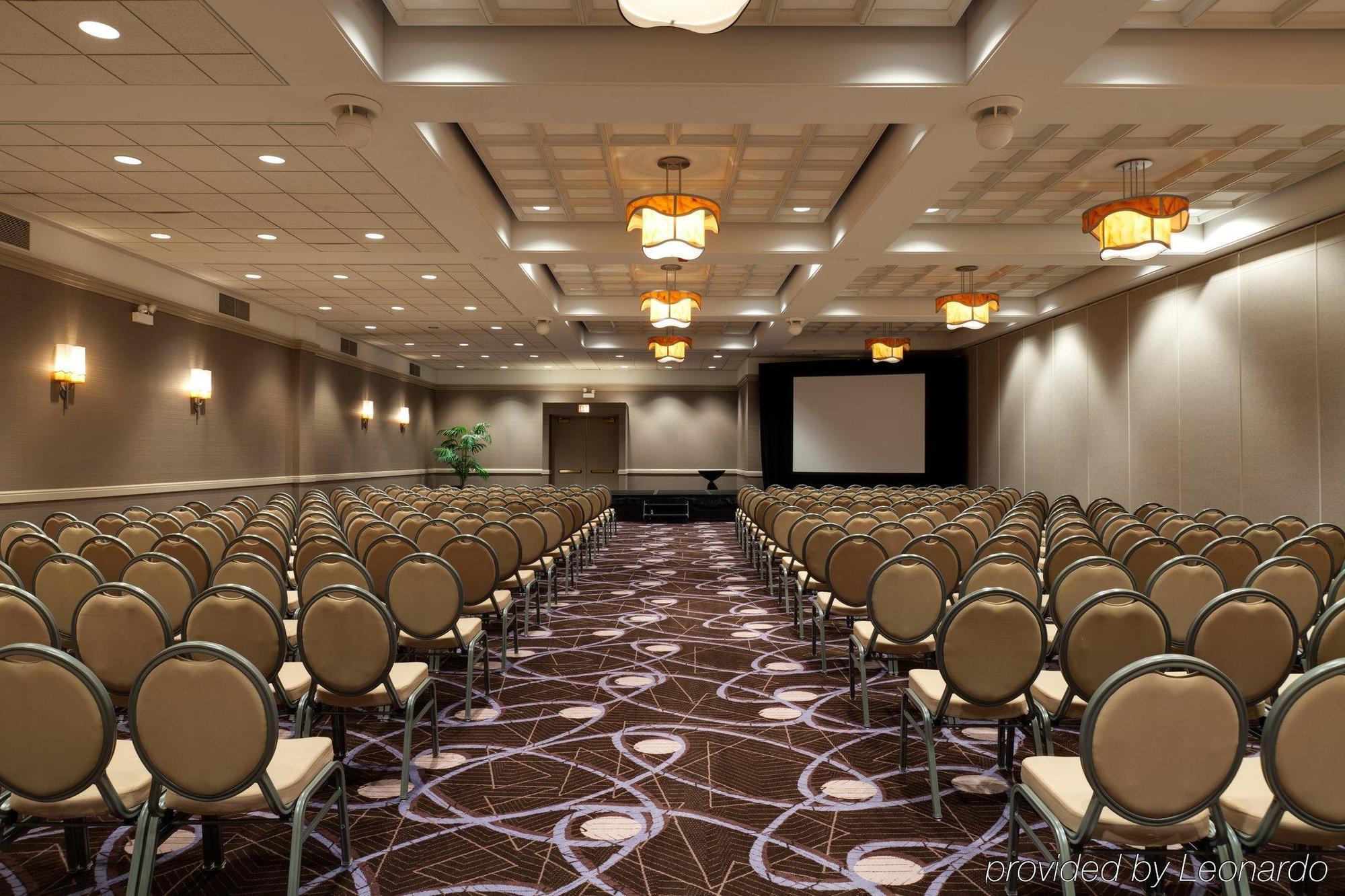 Hotel Mart Plaza River North, An Ihg 4*