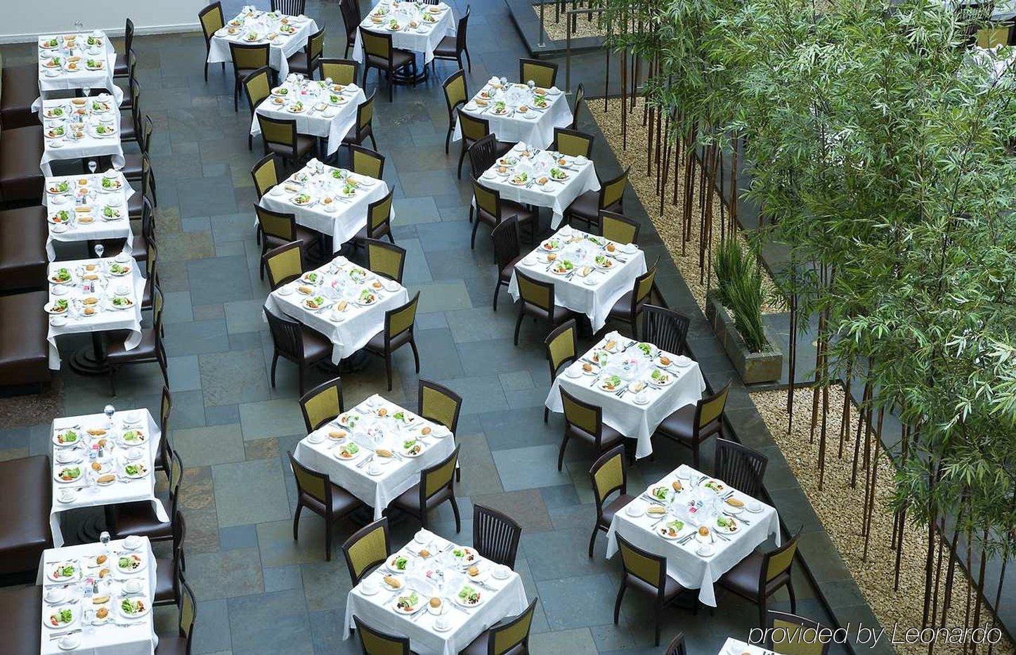 Hotel Embassy By Hilton Downtown Magnificent Mile