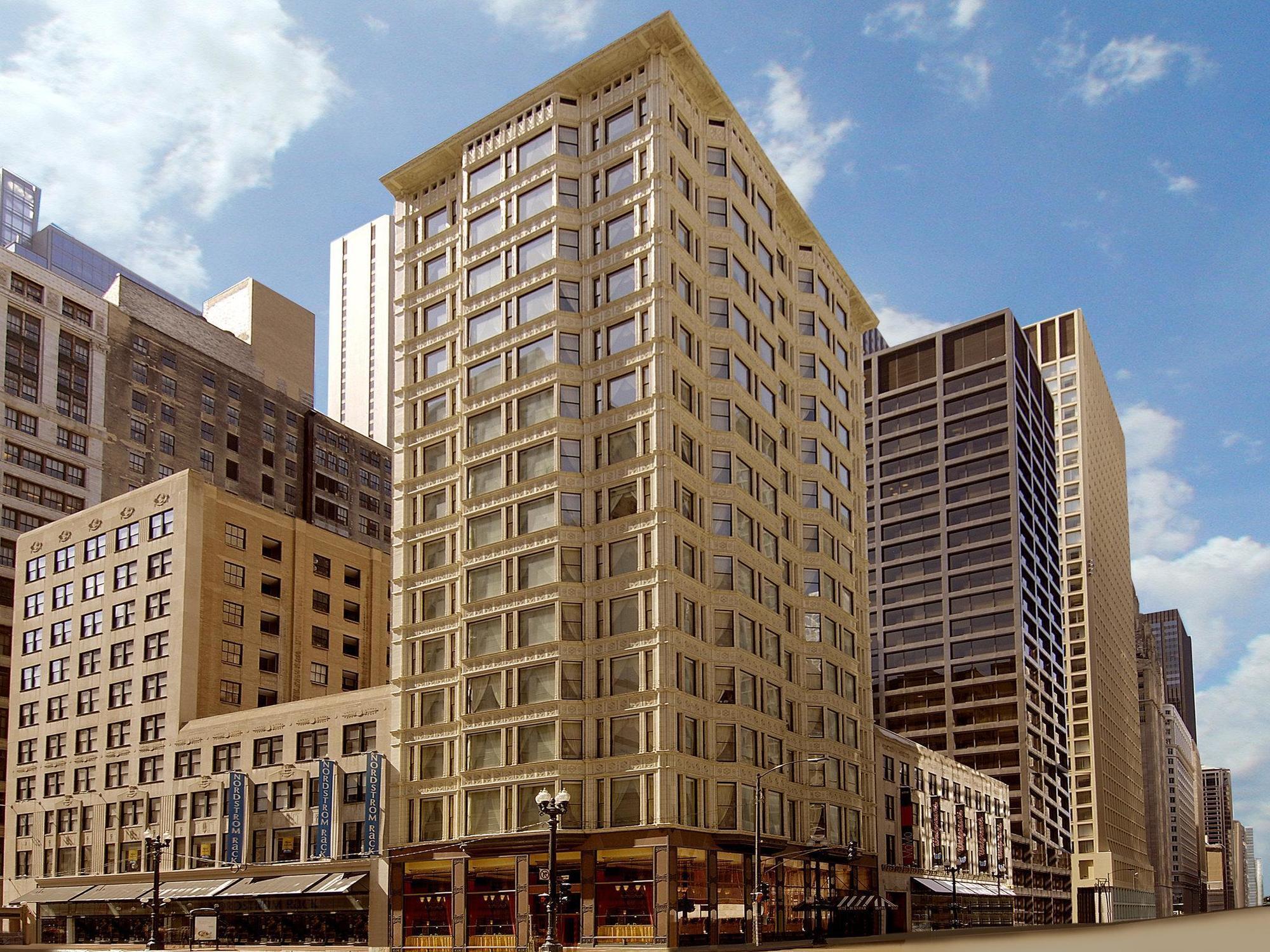 Staypineapple, An Iconic Hotel, The Loop 4* Chicago