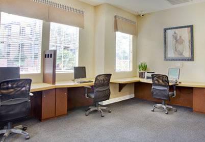 Corporate Suites Network - 555 W. Madison Apart-hotel