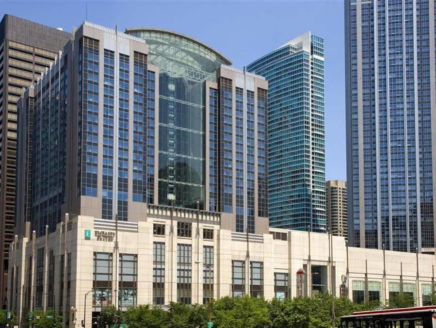 Embassy By Hilton Downtown Magnificent Mile 4*