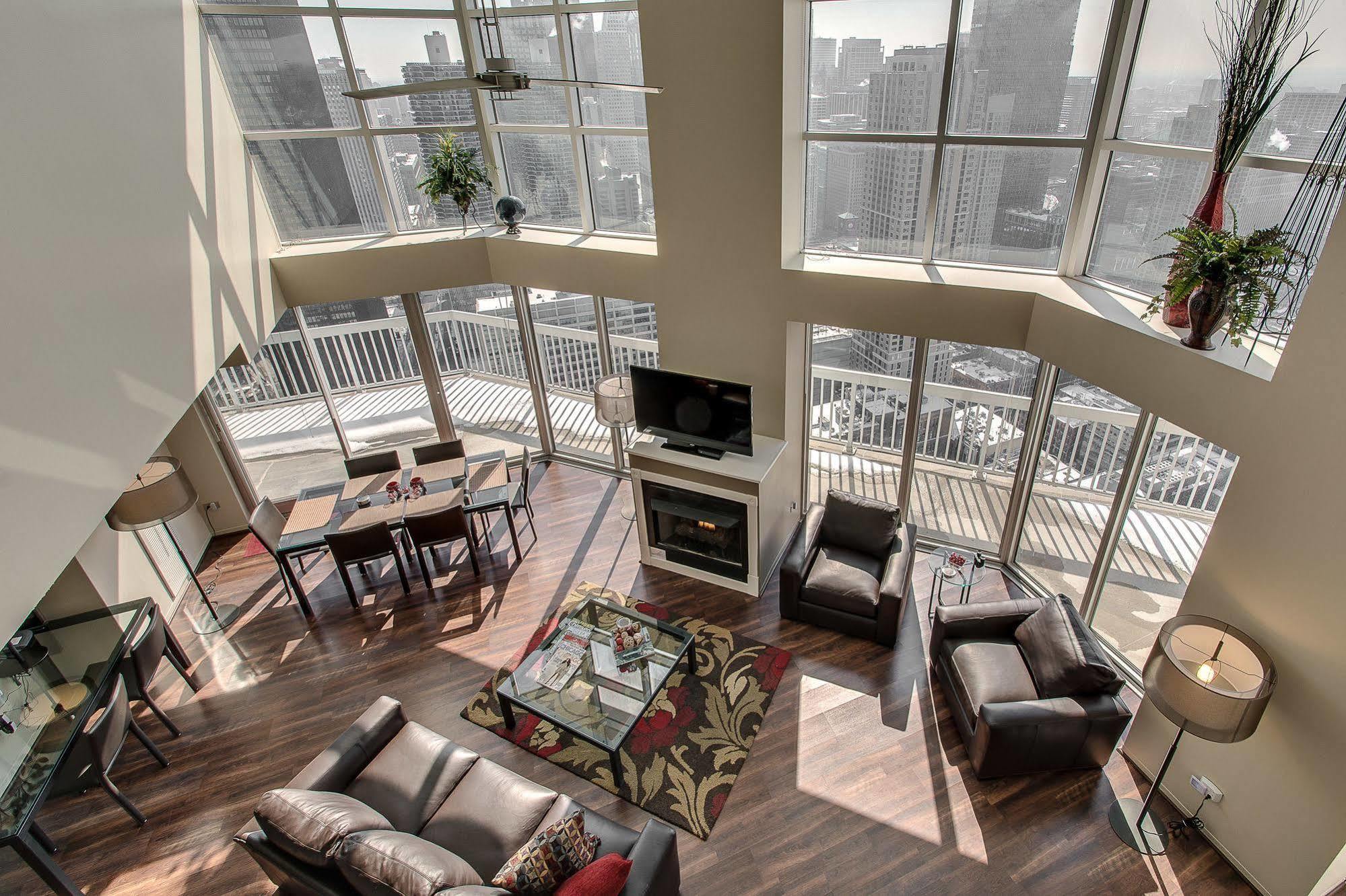 The Penthouse At Grand Plaza Chicago