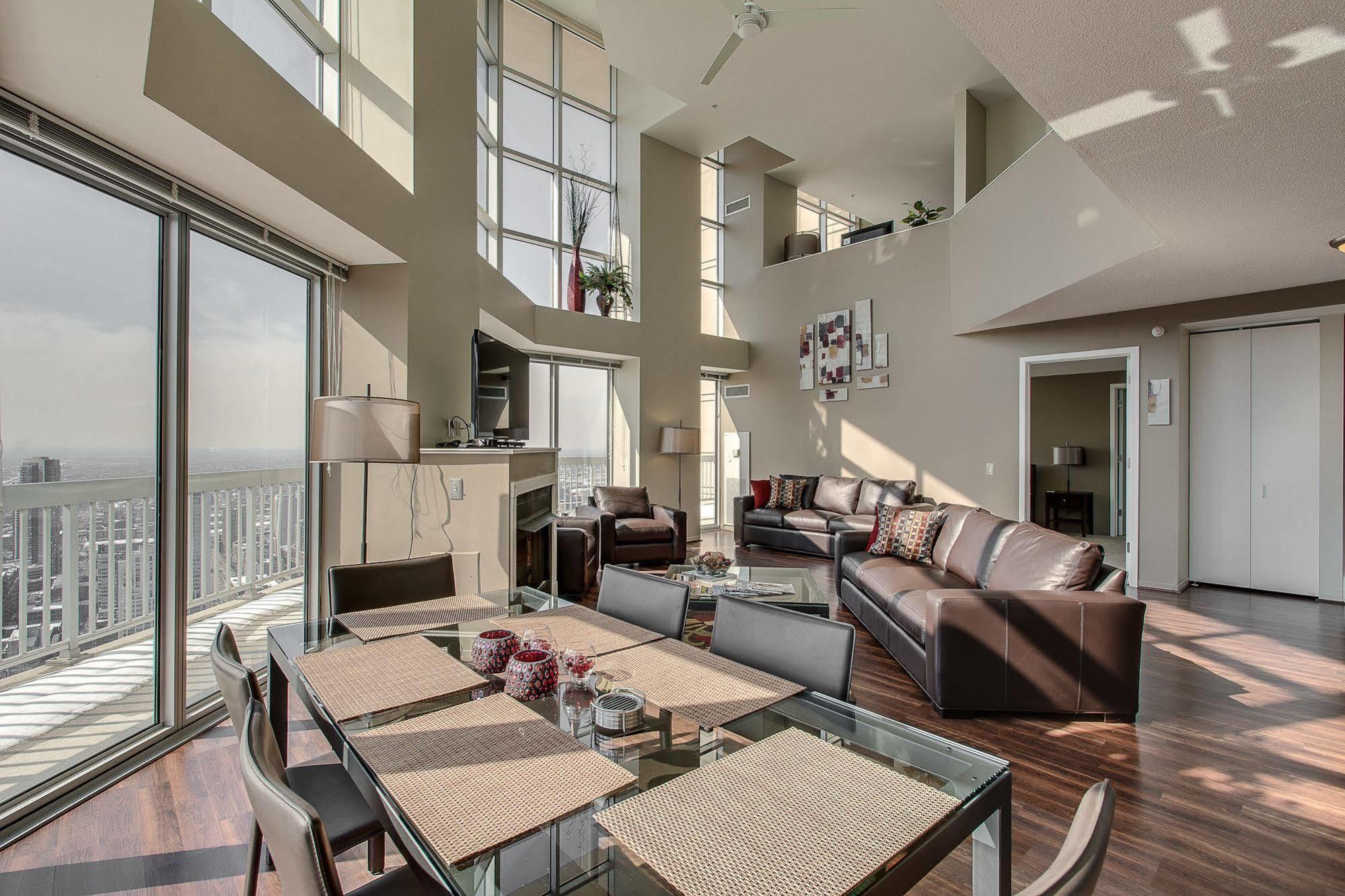 The Penthouse At Grand Plaza Aparthotel Chicago