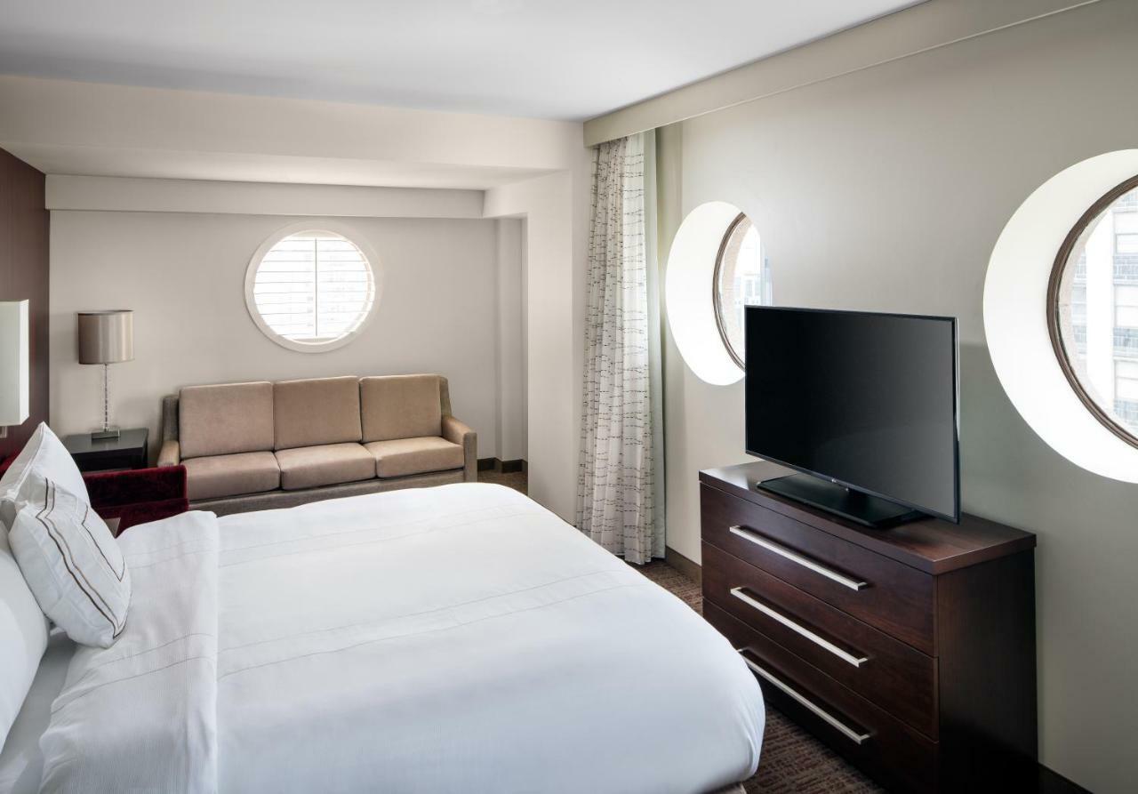 By Marriott Downtown/loop 3*