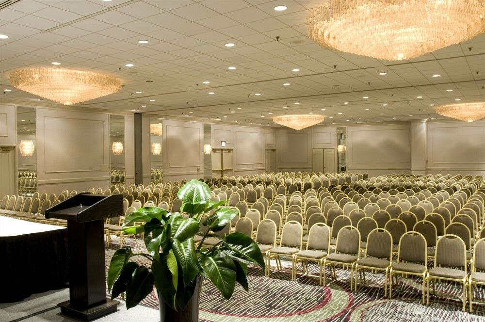 Doubletree By Hilton Magnificent Mile Hotel