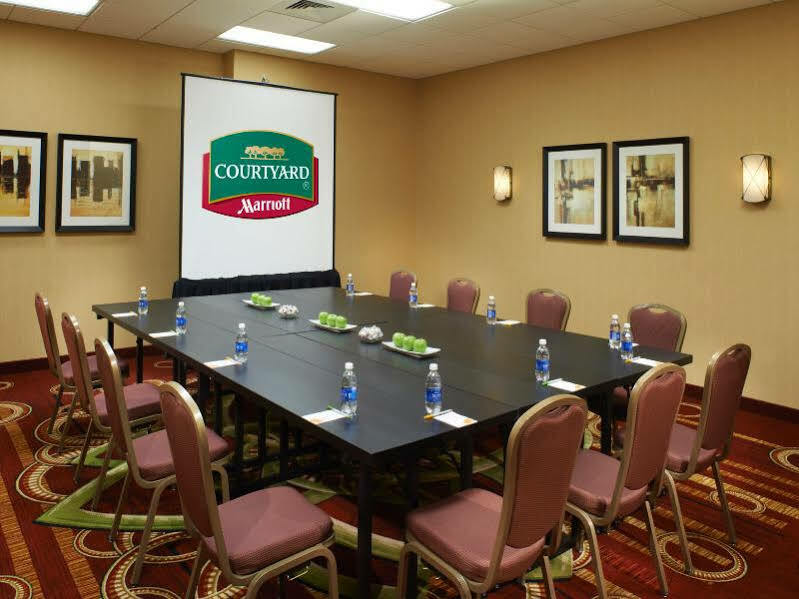 Courtyard By Marriott Downtown/river North
