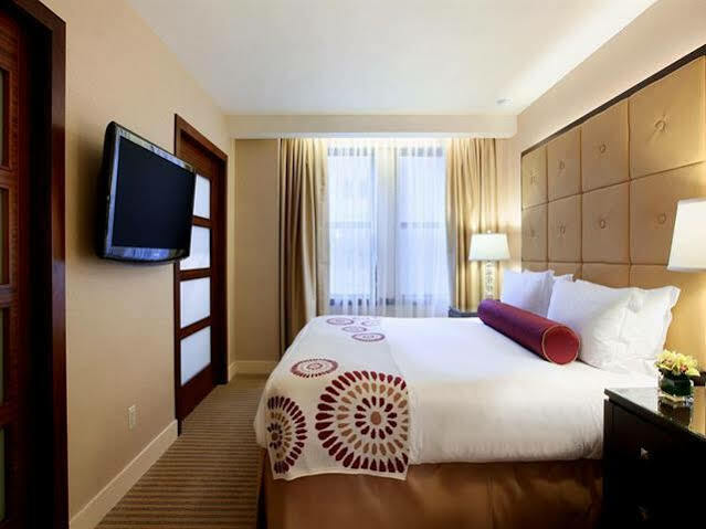 Millennium Knickerbocker Hotel