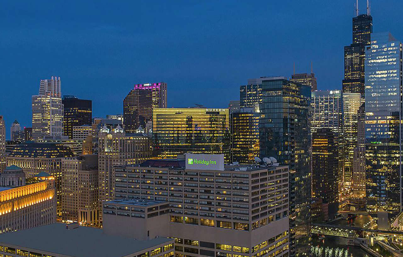 Hotel Mart Plaza River North, An Ihg 4*