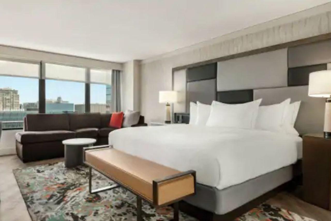 Hilton Grand Vacations Club Magnificent Mile Hotel Chicago