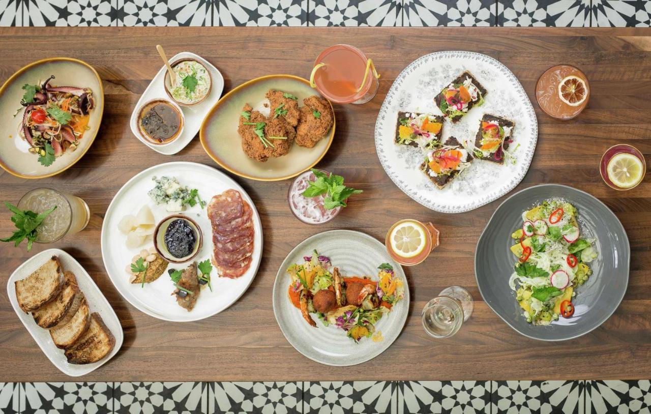 Thewit By Suiteness *